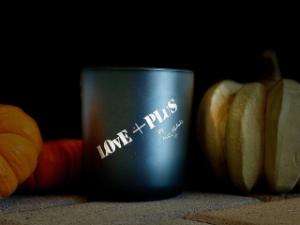 Back in Black Tumbler Candle Limited Fall Edition Bret Michaels, Brett Michaels, Bret Micheals, Brett Micheals, LIfestyle, Style, Life, Collection, Home, Inspiration, gifts, candle